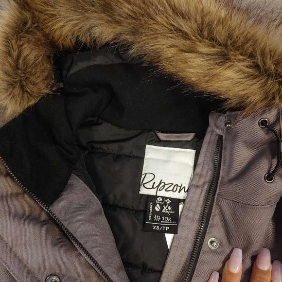 New ripzone parka - Picture 2 of 3